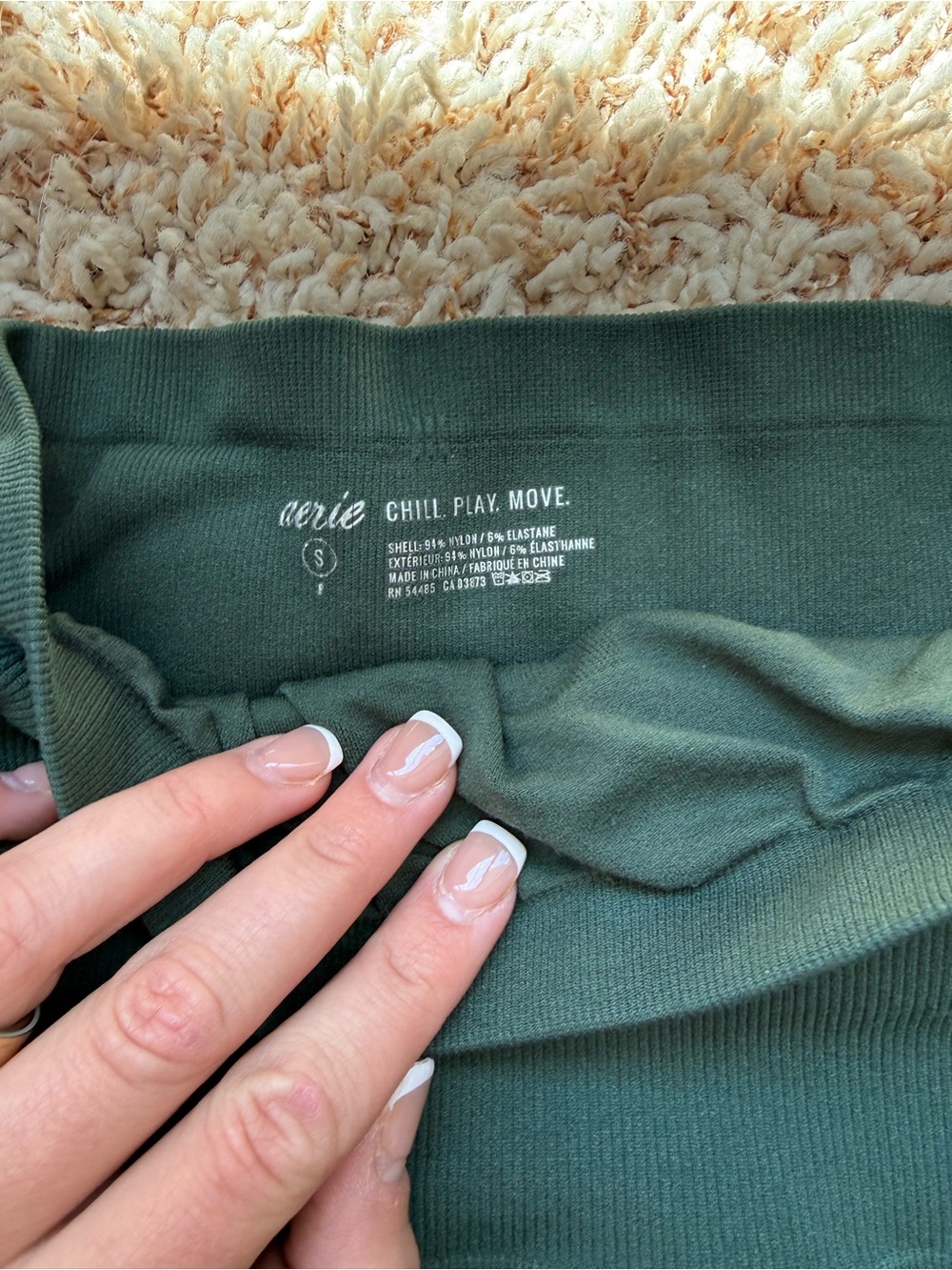 Garage& Urban Outfitters crop tops & Pacsun skirt - Picture 4 of 8